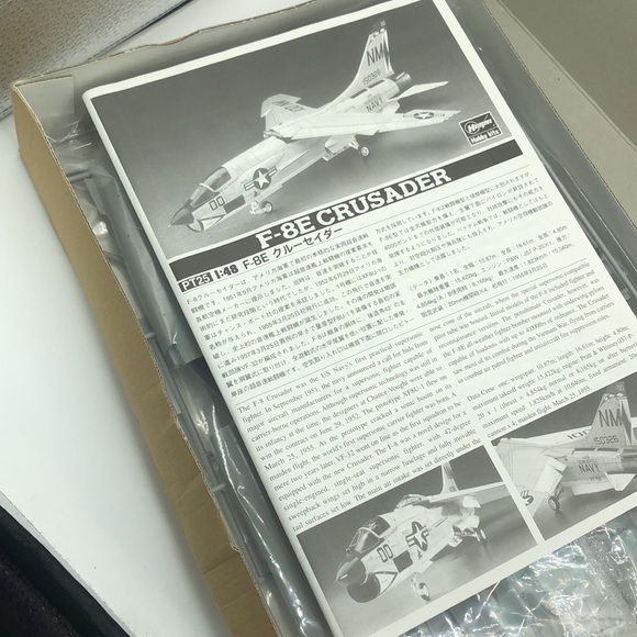 Hasegawa 1:48 Scale Kit Vought F-8E Crusader Model - Picture 7 of 12